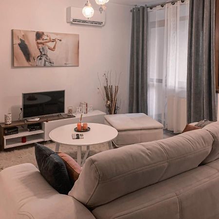 Apartment 2 Rooms Luxury Bukarest Exterior foto